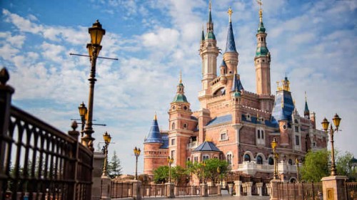 Cr : shanghaidisneyresort.com