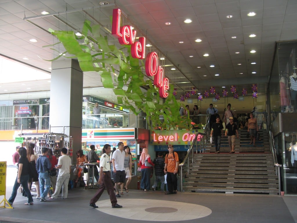Cr. upload.wikimedia.org