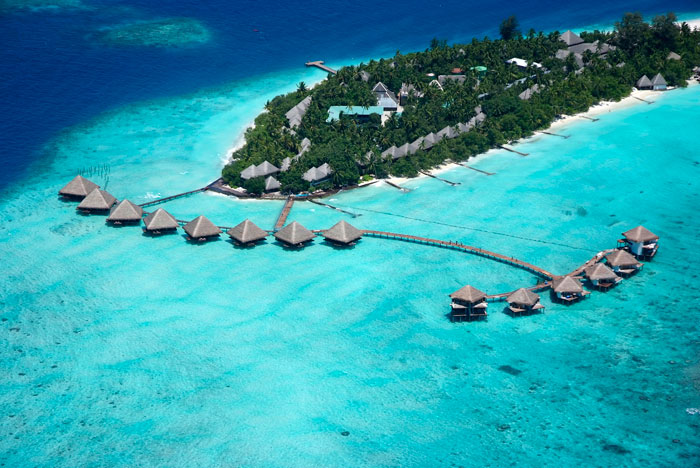 Adaaran Club Rannalhi Maldives (อดารัน คลับ รันนาลี มัลดีฟส์) ไม่รวมตั๋วเครื่องบิน ราคาเริ่มต้น 17,000 บาท เหมาะสำหรับสายธรรมชาติและดำน้ำ