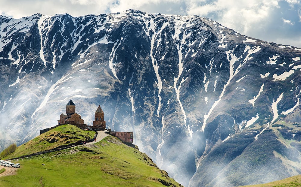 Pic 1 Gergeti trinity church - Unsplash - Mushroom Travel