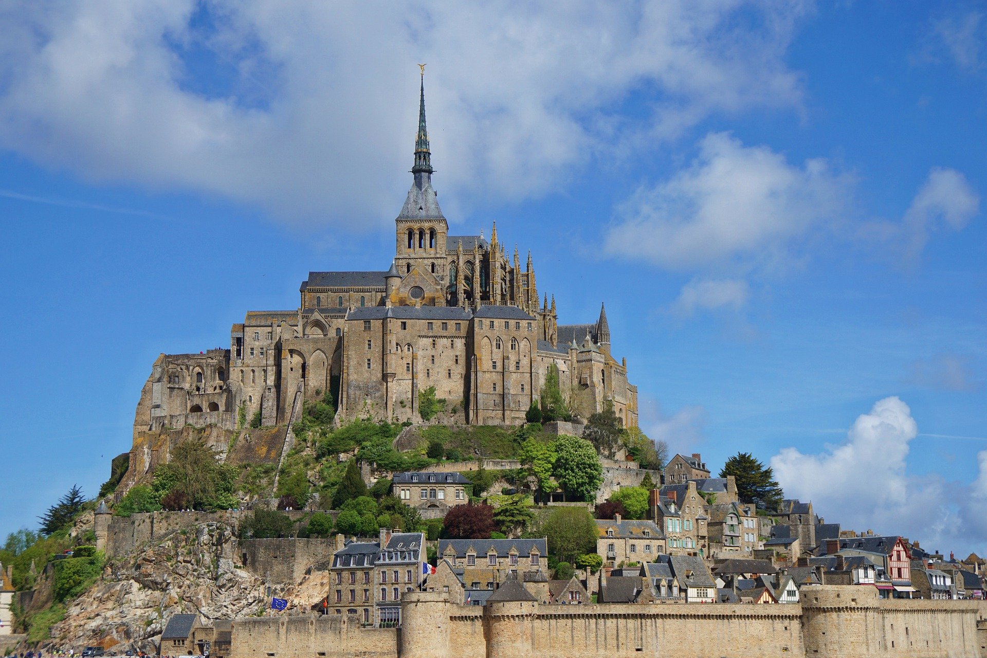 Package France Mont Saint Michel 8D5N ไม่รวมตั๋วเครื่องบิน เที่ยวด้วยตัวเอง ราคาเริ่มต้น 46,000 บาท เหมาะสำหรับผู้ที่ใช้ภาษาอังกฤษได้เท่านั้น