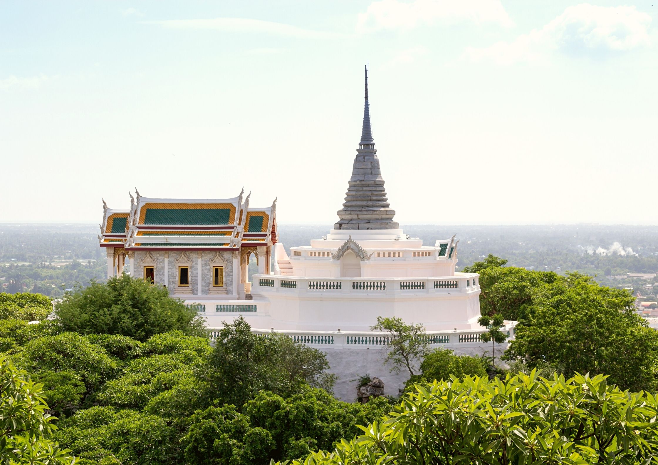 แพ็คเกจ OnedayTrip อิ่มบุญ ขอพรเสริมบารมี สักการะไหว้พระ 5 วัดดัง เมืองเพชรบุรี ราคาเริ่มต้น 1,290 บาท